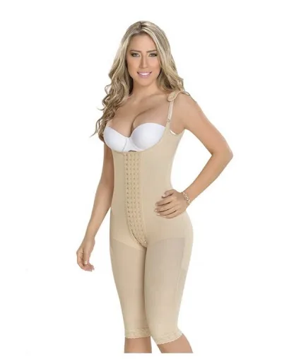 Girdle: Knee Length Open Bust With 4 Eye Closure